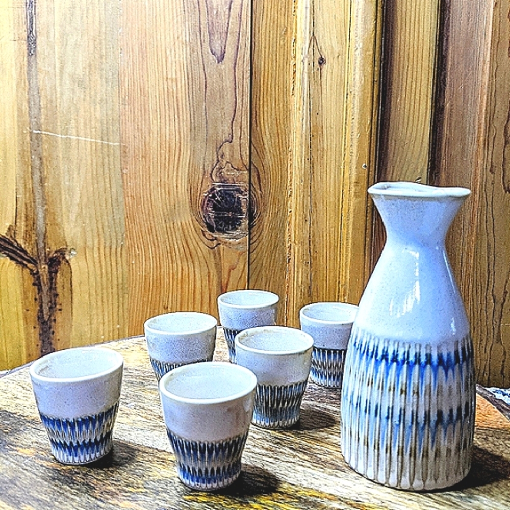 SAKE SET Blue & Beige